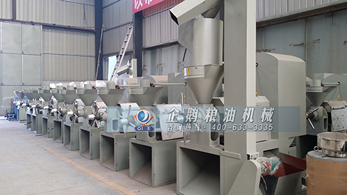 鄭州企鵝新型花生榨油機“新”在這里(圖1)